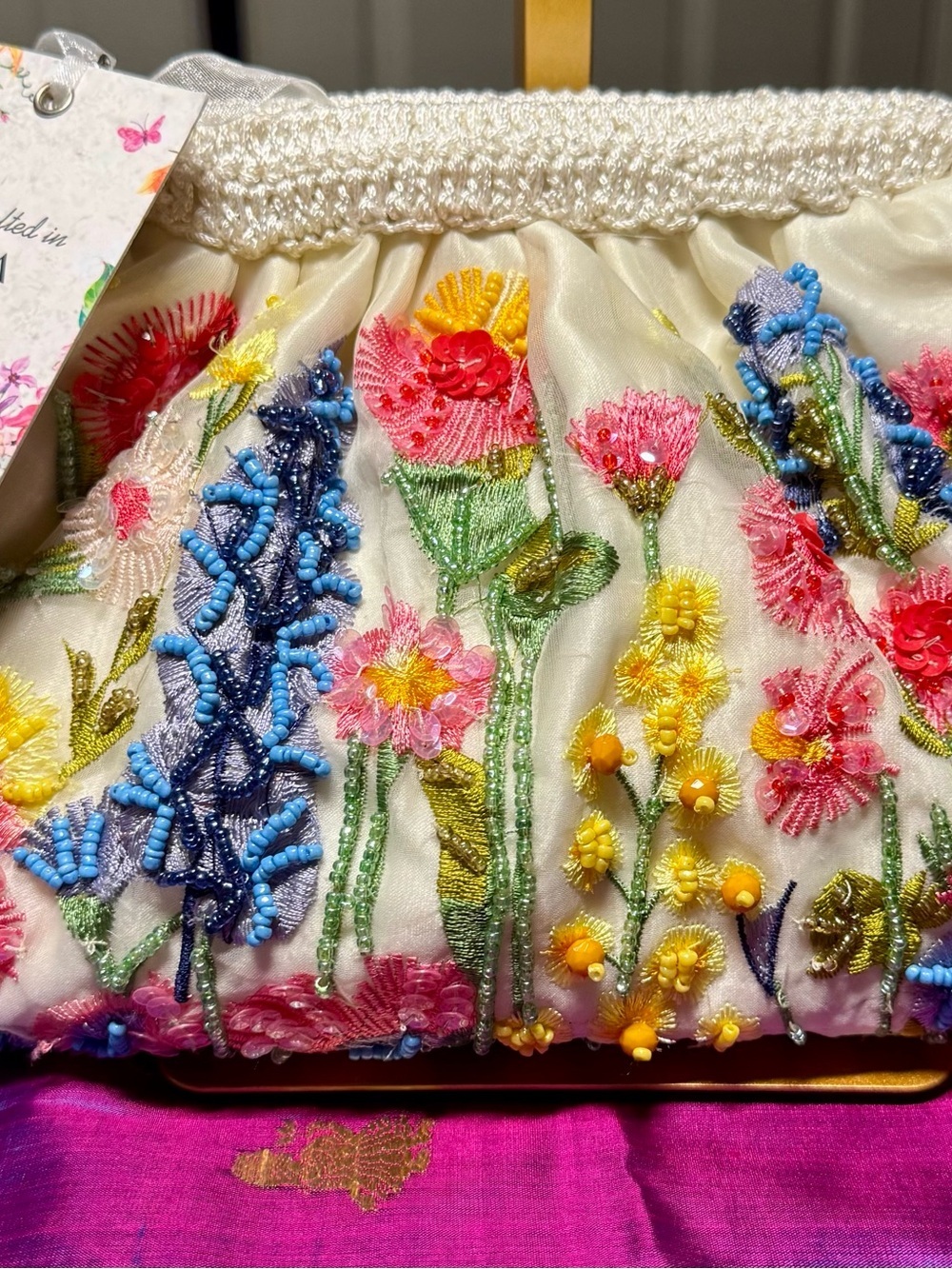 NWT Handcrafted Floral Embroidered Satin Clutch Elegant Wedding Guest Bag - Picture 5 of 6